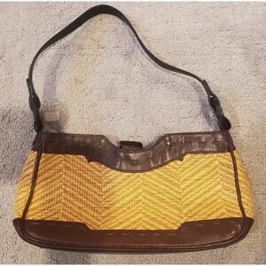 Maxx New York Hand Bag Purse Straw Leather Magnetic Close